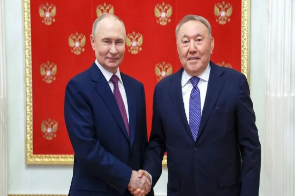 Tokayev Nazarbayevin Putinlə görüşlərinə münasibət bildirib