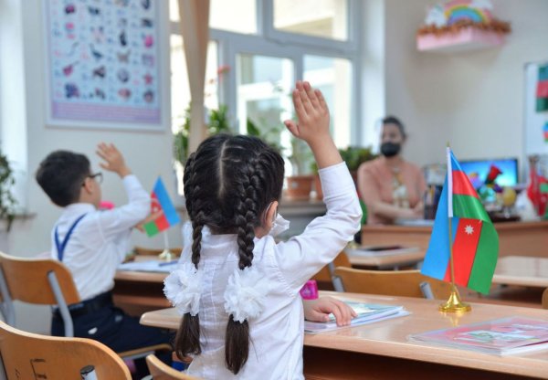 Orta məktəblərdə 5 gün dərs olmayacaq
