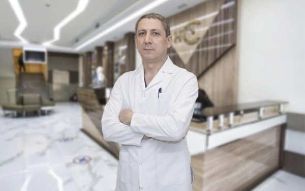 Həkim-cərraha qarşı qarayaxma kampaniyasının arxasında kimlər dayanır?