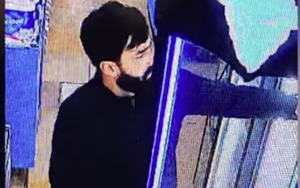Oğurluq edib kameranı sındıranlar digər kameraya düşdü - Video