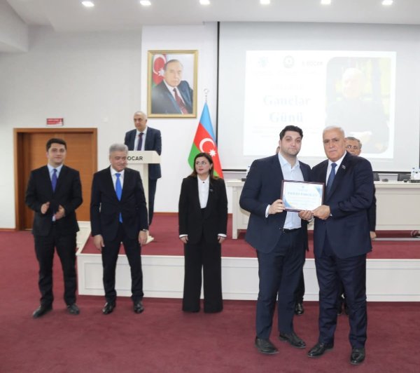 XƏTAİ RAYONUNDA GƏNCLƏR GÜNÜNƏ HƏSR EDİLƏN TƏDBİR  KEÇİRİLİB