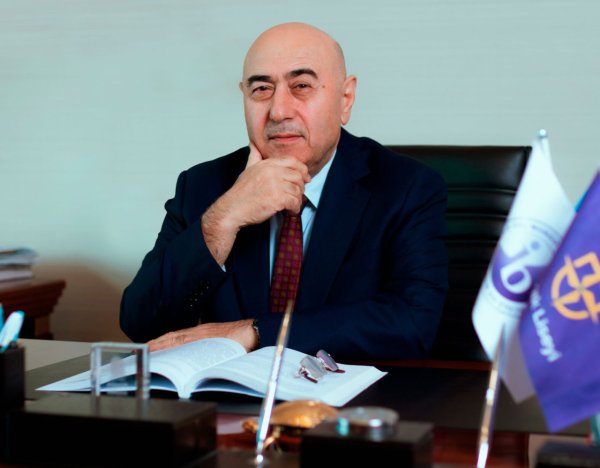 Müəllimin güllələndiyi "İdrak"liseyinin sahibi əvvəl "montyor"olub
