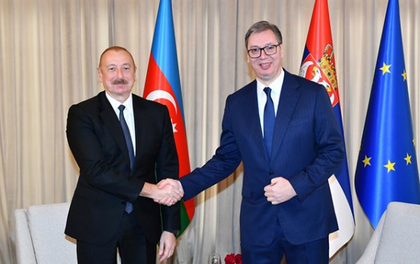 İlham Əliyev Vuçiçə təbrik məktubu ünvanladı