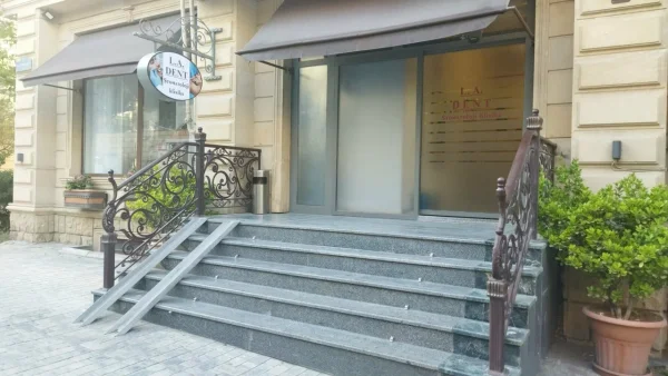 “L.A Dent” klinikasında diplomsuz həkimlər ifşa olunub-Video