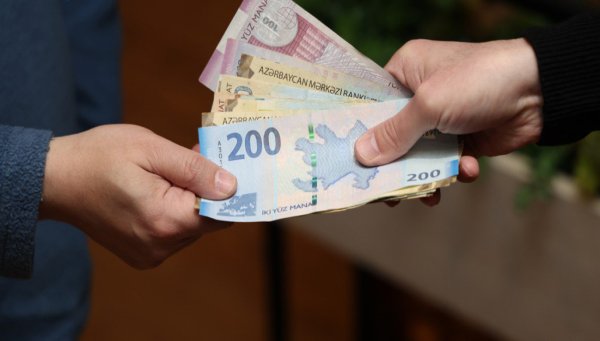 5 milyona görə Vasif Talıbovu günahlandırır - Bu məmurların da adı keçir