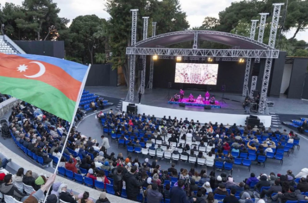 İzmir ilə Bakının qardaşlaşmasının 40 illiyi ilə bağlı Türkiyədə "Azərbaycan Günləri" keçirilir