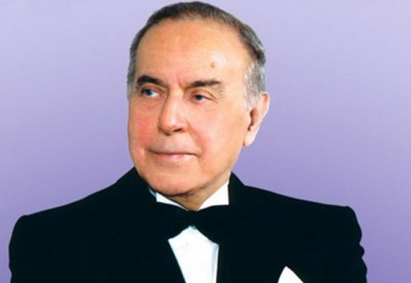 Azərbaycan xalqının Ümummilli lideri  HEYDƏR ƏLİYEV