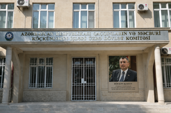 Ev gözləyənlər “Qaçqınkom”dan narazıdır – FOTO