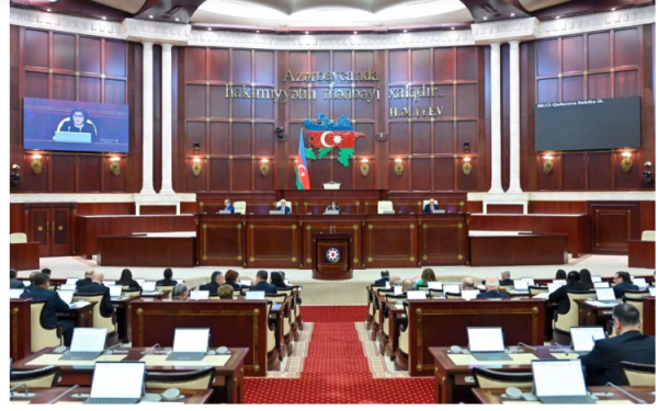 Milli Məclisin iclası başlayıb