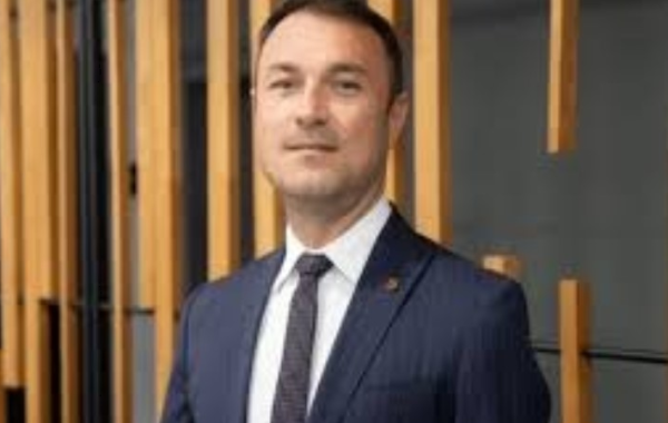 `AzəriQaz`da BÖYÜK YEYİNTİ: Müavin işçilərə HAQQ QOYUR... - İTTİHAM VAR...