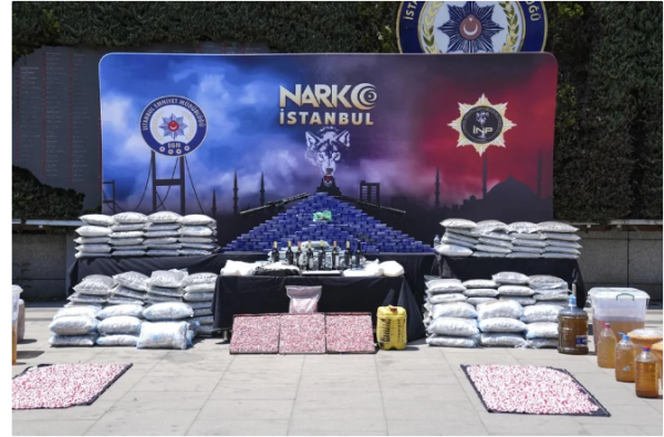 Türkiyədə 1 tondan çox narkotik vasitə aşkarlanıb, 26 nəfər həbs edilib