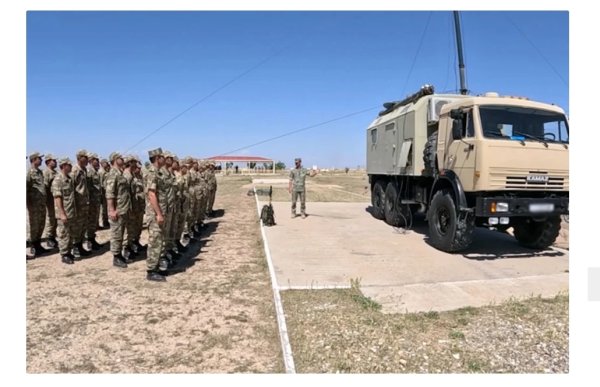 Hərbi vəzifəlilər təlim toplanışında praktiki atış çalışmaları icra ediblər