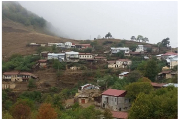 Köç karvanı Şuşanın Kiçik Qaladərəsi kəndinə çatıb