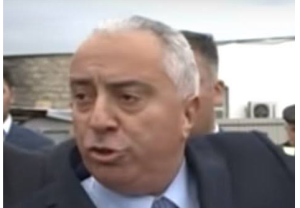 MƏHKƏMƏLƏR KRALI Azərbaycan qanunlarına rəsmən TÜPÜRÜR... - Tək deyil... cinayət ortaqları var...